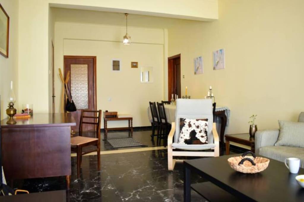 Marble Cool 2-Bedroom Down Town Yard House كيساموس المظهر الخارجي الصورة